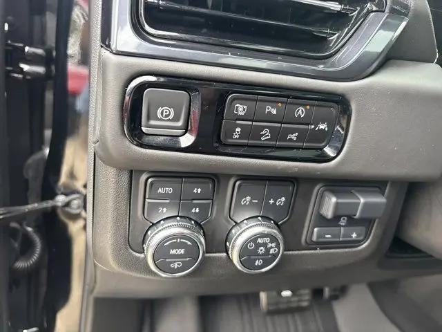 2025 GMC Yukon XL 4WD AT4 Ultimate
