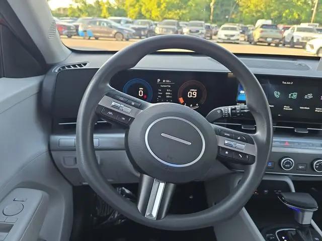 2025 Hyundai Kona SE