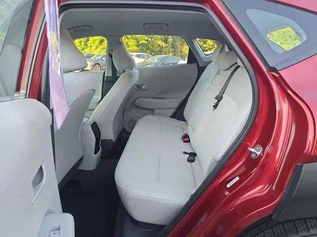 2025 Hyundai Kona SE