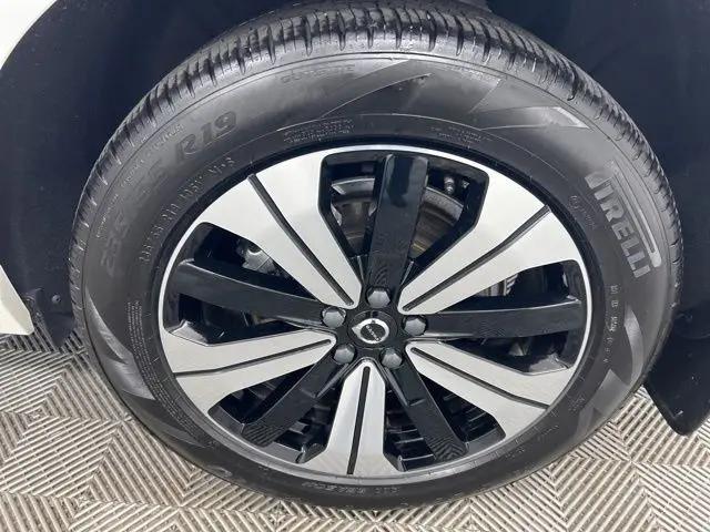 2025 Volvo XC60 Plug-In Hybrid Plus, T8 AWD Electric/Gasoline, Dark