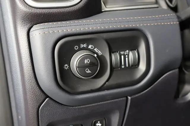 2025 Ram 1500 Tungsten Crew Cab 4x4 5'7" Box