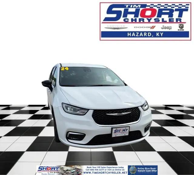 2024 Chrysler Pacifica Touring L for sale in Hazard, KY