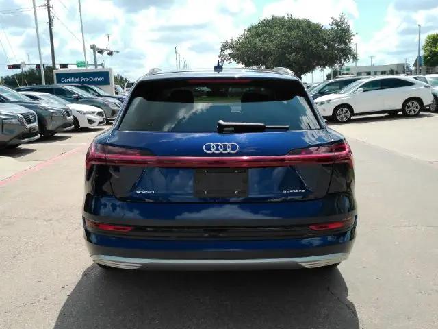 2021 Audi e-tron Premium