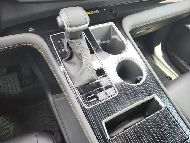 2025 Toyota Sienna Woodland Edition