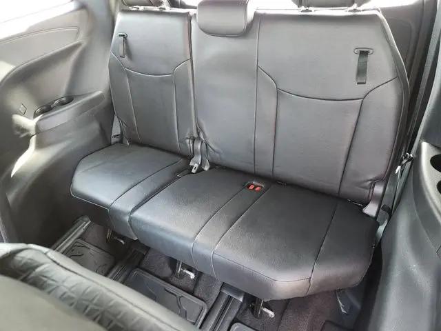 2025 Toyota Sienna Woodland Edition