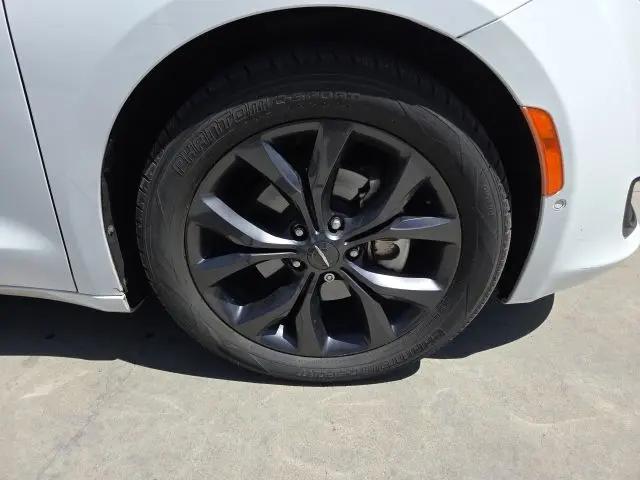 2020 Chrysler Pacifica 35th Anniversary Limited