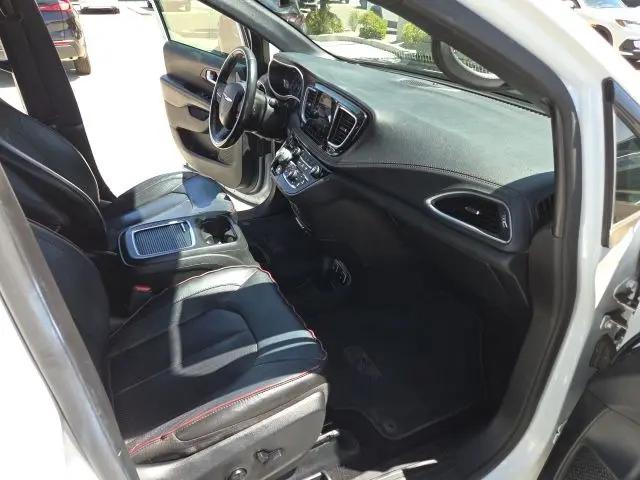 2020 Chrysler Pacifica 35th Anniversary Limited