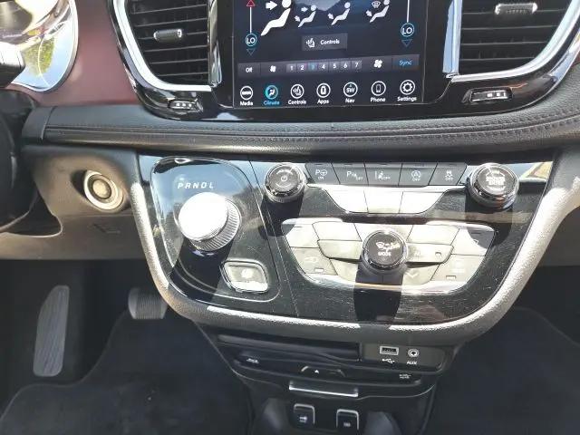 2020 Chrysler Pacifica 35th Anniversary Limited
