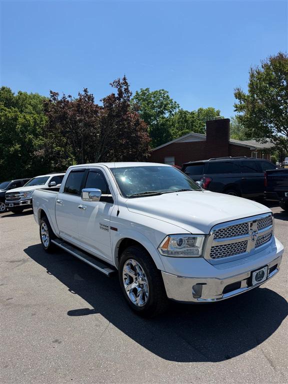 2017 Ram 1500 Laramie Crew Cab 4x4 5'7" Box