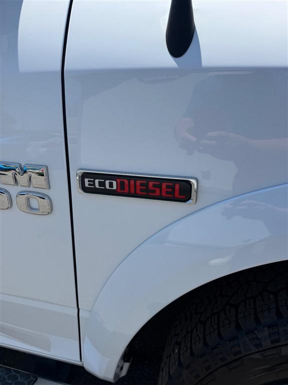 2017 Ram 1500 Laramie Crew Cab 4x4 5'7" Box