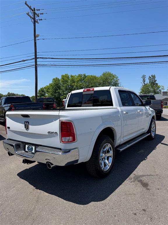 2017 Ram 1500 Laramie Crew Cab 4x4 5'7" Box