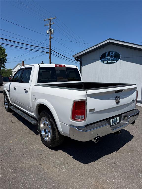 2017 Ram 1500 Laramie Crew Cab 4x4 5'7" Box