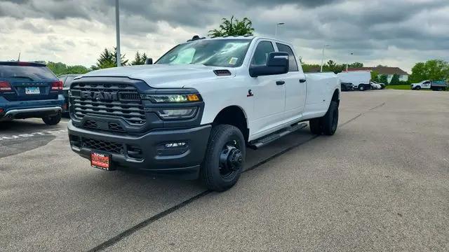 2026 Ram 3500 Tradesman Crew Cab 4x4 8' Box