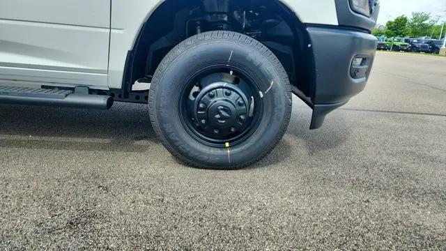 2026 Ram 3500 Tradesman Crew Cab 4x4 8' Box