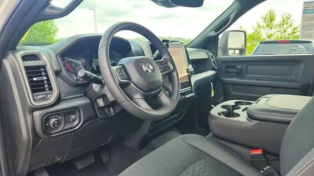 2026 Ram 3500 Tradesman Crew Cab 4x4 8' Box