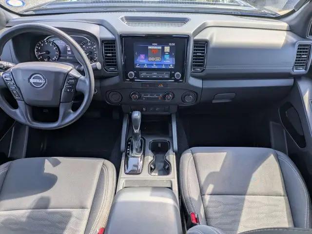 2023 Nissan Frontier Crew Cab SV 4x2