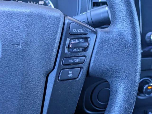 2023 Nissan Frontier Crew Cab SV 4x2