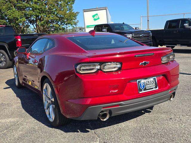2021 Chevrolet Camaro RWD Coupe 2LT