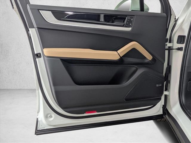 2026 Porsche Cayenne AWD