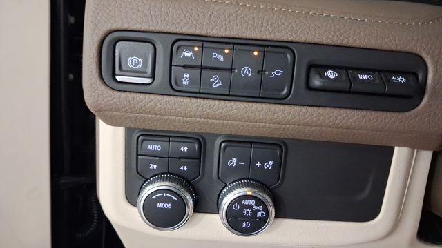2021 GMC Yukon 4WD Denali