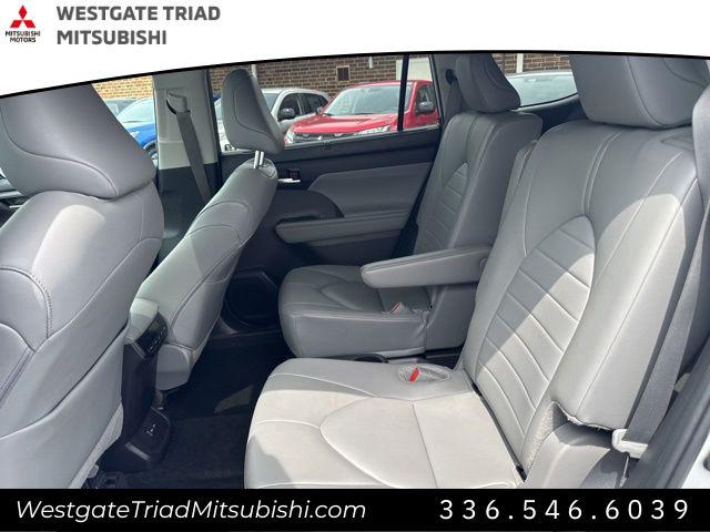 2024 Toyota Highlander Hybrid XLE