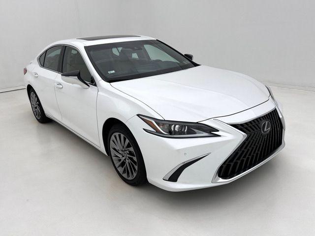 2025 Lexus ES 300h Luxury