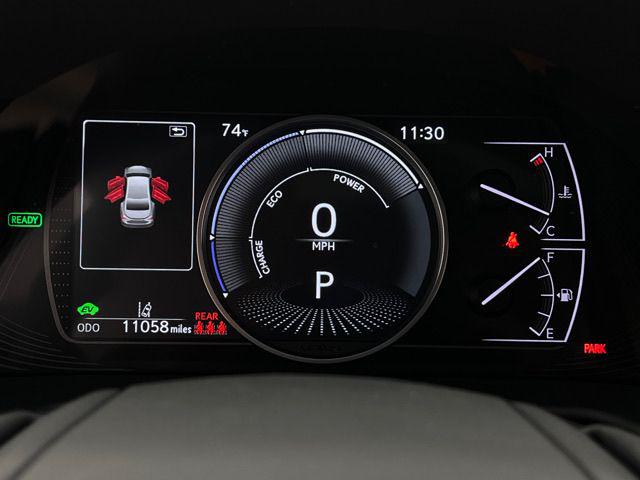 2025 Lexus ES 300h Luxury