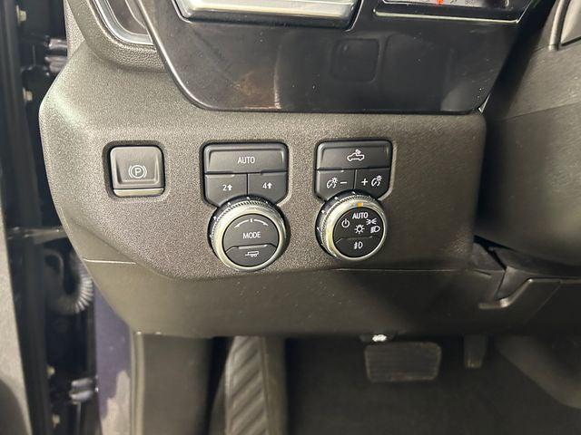 2025 GMC Sierra 1500 4WD Crew Cab Short Box Elevation with 3VL
