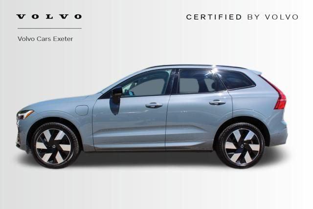 2024 Volvo XC60 Recharge T8 Plus Dark Theme