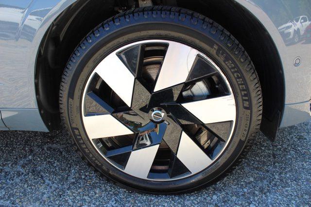 2024 Volvo XC60 Recharge T8 Plus Dark Theme