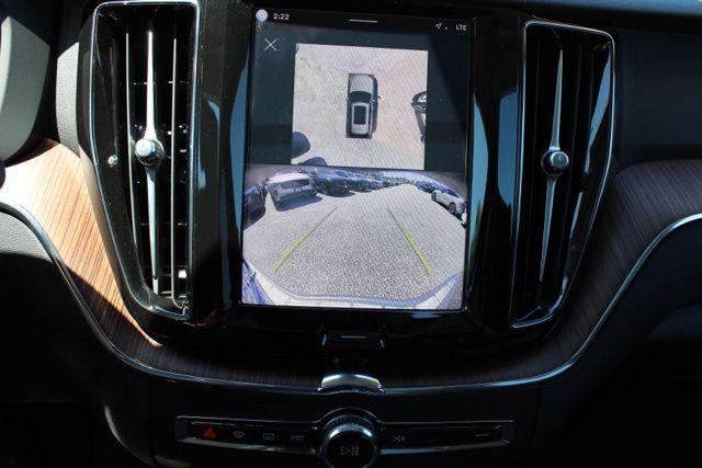 2024 Volvo XC60 Recharge T8 Plus Dark Theme