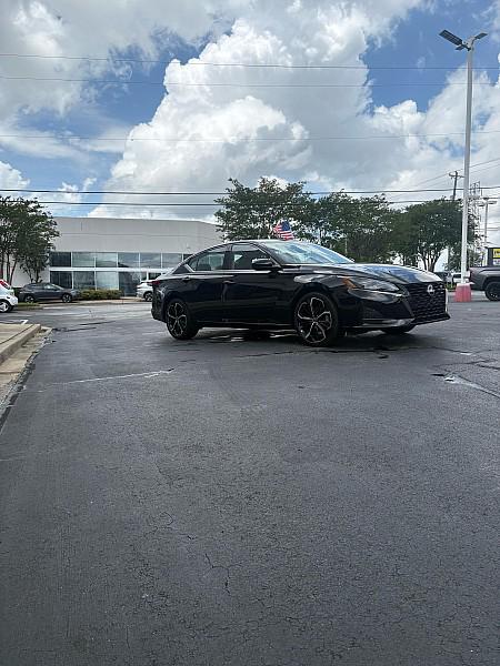 2025 Nissan Altima SR FWD