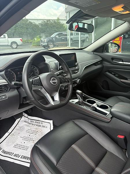 2025 Nissan Altima SR FWD