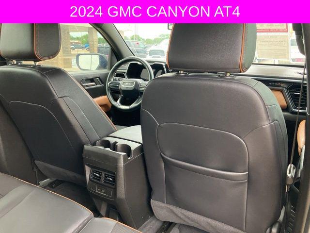 2024 GMC Canyon 4WD AT4