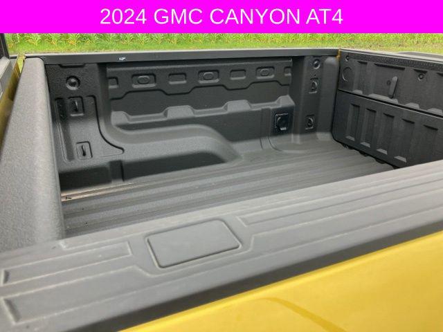 2024 GMC Canyon 4WD AT4