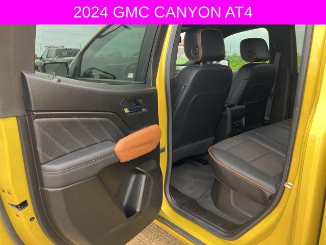 2024 GMC Canyon 4WD AT4