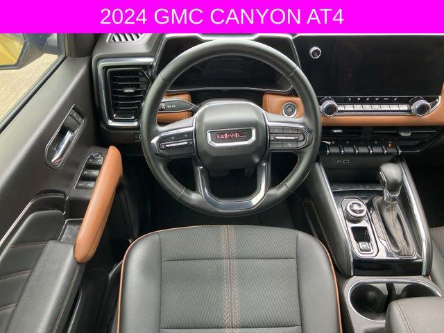 2024 GMC Canyon 4WD AT4