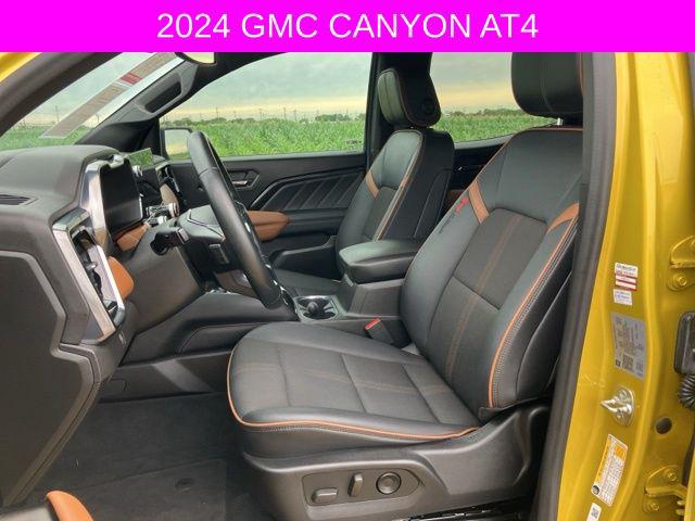 2024 GMC Canyon 4WD AT4