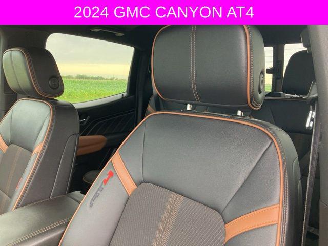 2024 GMC Canyon 4WD AT4