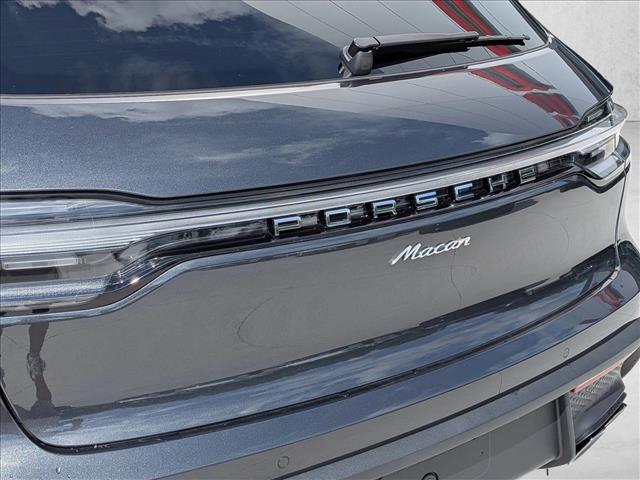 2026 Porsche Macan AWD