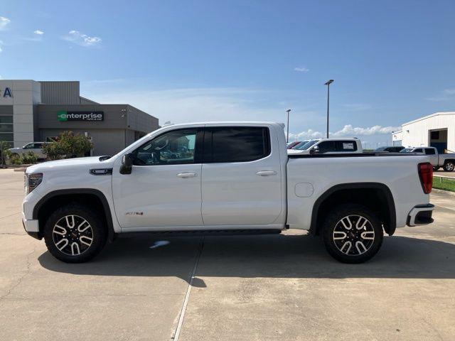 2023 GMC Sierra 1500 4WD Crew Cab Short Box AT4