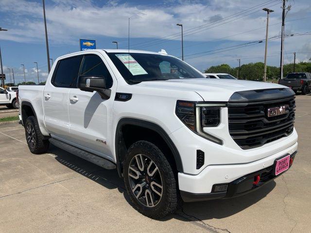 2023 GMC Sierra 1500 4WD Crew Cab Short Box AT4