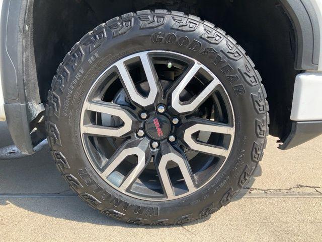 2023 GMC Sierra 1500 4WD Crew Cab Short Box AT4