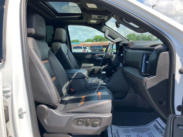 2023 GMC Sierra 1500 4WD Crew Cab Short Box AT4