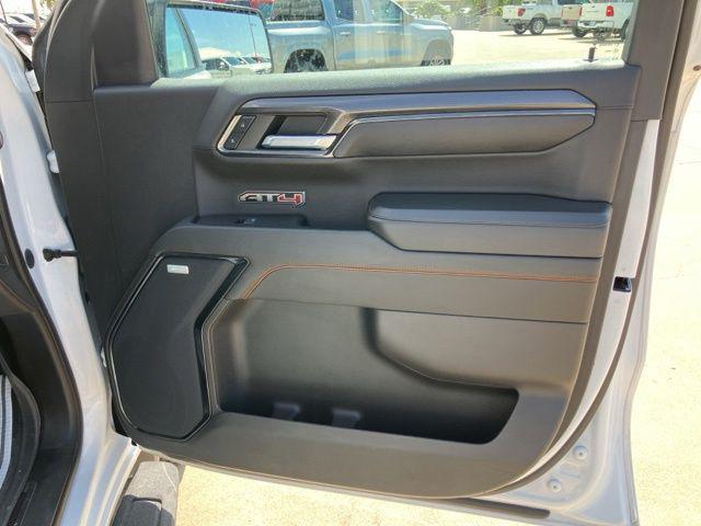 2023 GMC Sierra 1500 4WD Crew Cab Short Box AT4