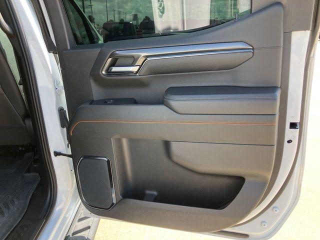 2023 GMC Sierra 1500 4WD Crew Cab Short Box AT4