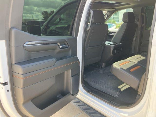 2023 GMC Sierra 1500 4WD Crew Cab Short Box AT4