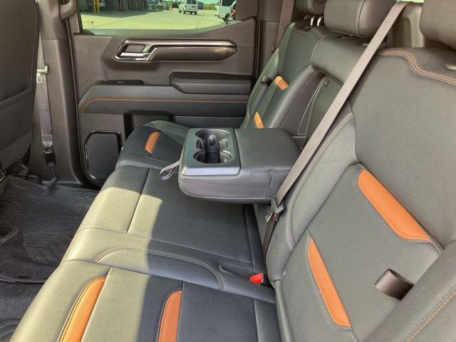 2023 GMC Sierra 1500 4WD Crew Cab Short Box AT4