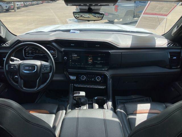 2023 GMC Sierra 1500 4WD Crew Cab Short Box AT4