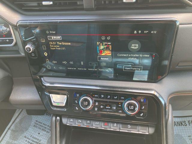 2023 GMC Sierra 1500 4WD Crew Cab Short Box AT4